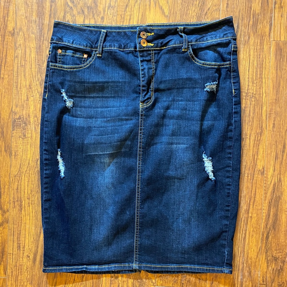 !iT Distressed Jean Skirt